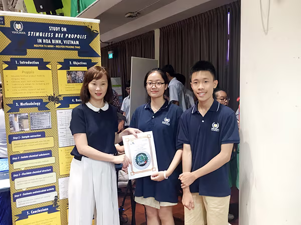 Lần đầu tham dự cuộc thi nghiên cứu khoa học quốc tế: 2 nhóm học sinh Việt xuất sắc mang về giải Bạc và giải Đồng ảnh 3 Lần đầu tham dự cuộc thi nghiên cứu khoa học quốc tế: 2 nhóm học sinh Việt xuất sắc mang về giải Bạc và giải Đồng ảnh 3