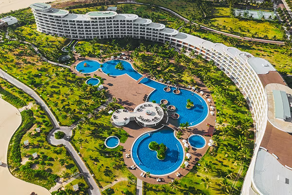 Khám phá vẻ đẹp của quần thể vừa được WTA vinh danh "Khu nghỉ dưỡng biển hàng đầu Việt Nam" ảnh 2