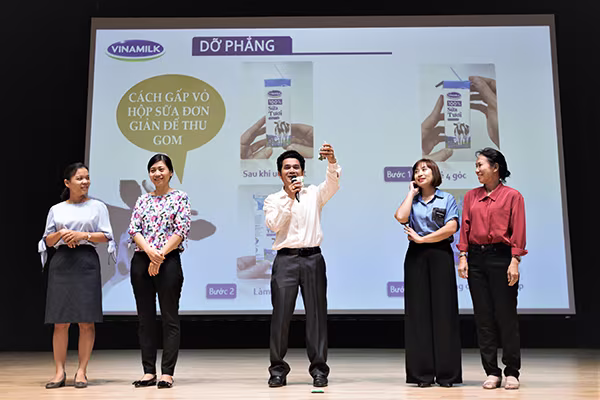 TP.HCM chính thức triển khai chương trình Sữa học đường tại 10 quận, huyện ảnh 6 TP.HCM chính thức triển khai chương trình Sữa học đường tại 10 quận, huyện ảnh 6