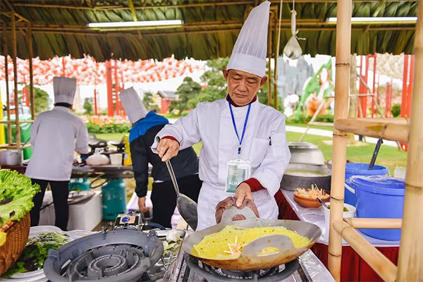 Những dấu ấn khó quên tại lễ hội hoa đào lớn nhất Việt Nam ảnh 9 Những dấu ấn khó quên tại lễ hội hoa đào lớn nhất Việt Nam ảnh 9