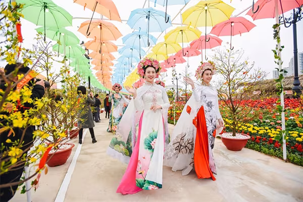 Những kỷ lục "gây choáng" trong Lễ hội hoa xuân lớn nhất Việt Nam ảnh 6 Những kỷ lục "gây choáng" trong Lễ hội hoa xuân lớn nhất Việt Nam ảnh 6