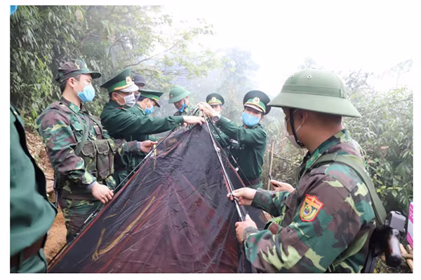[Ảnh]: Sữa Cô Gái Hà Lan tiếp sức cho chiến sỹ biên phòng – chung tay trên mọi mặt trận, đẩy lùi Covid-19 ảnh 5