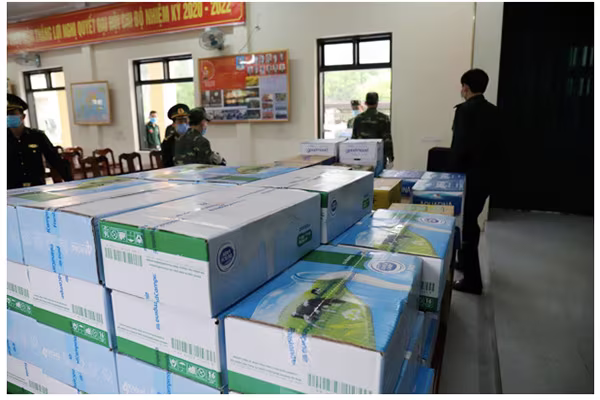 [Ảnh]: Sữa Cô Gái Hà Lan tiếp sức cho chiến sỹ biên phòng – chung tay trên mọi mặt trận, đẩy lùi Covid-19 ảnh 4