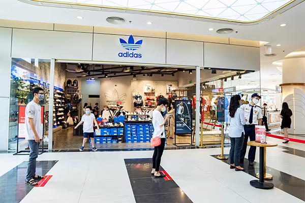Nhiều nhãn hàng tại Vincom tung ưu đãi lên đến 50% đón đại lễ 30/4 ảnh 2 Nhiều nhãn hàng tại Vincom tung ưu đãi lên đến 50% đón đại lễ 30/4 ảnh 2