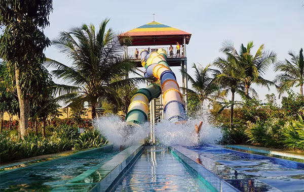 "Khuấy đảo" mùa hè với hàng chục trò chơi nước siêu hoành tráng tại VinWonders ảnh 7 "Khuấy đảo" mùa hè với hàng chục trò chơi nước siêu hoành tráng tại VinWonders ảnh 7