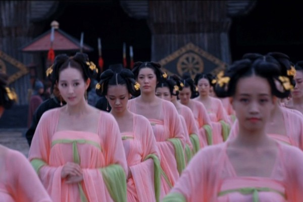 Phiên bản Võ Tắc Thiên - Phạm Băng Băng phát sóng tại Việt Nam "lấy vải che ngực" ảnh 1 Phiên bản Võ Tắc Thiên - Phạm Băng Băng phát sóng tại Việt Nam "lấy vải che ngực" ảnh 1