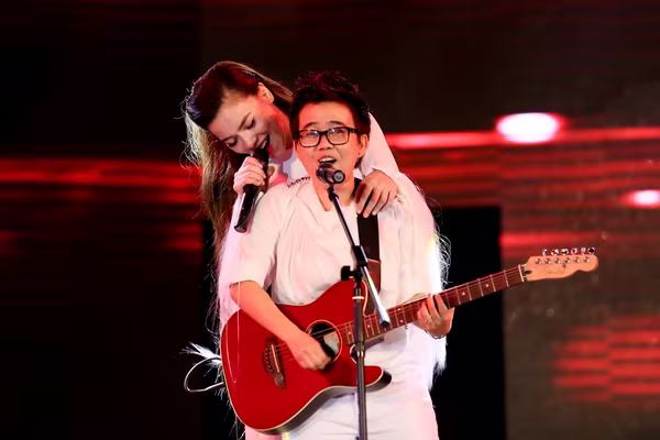 Mặc trời mưa, Hồ Ngọc Hà vẫn “sở hữu” hàng chục ngàn sinh viên ảnh 10