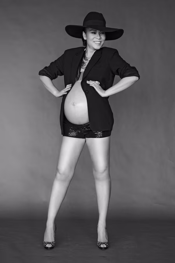 Thu Minh “khoe” hình ảnh mang thai con đầu lòng ảnh 6 Thu Minh “khoe” hình ảnh mang thai con đầu lòng ảnh 6