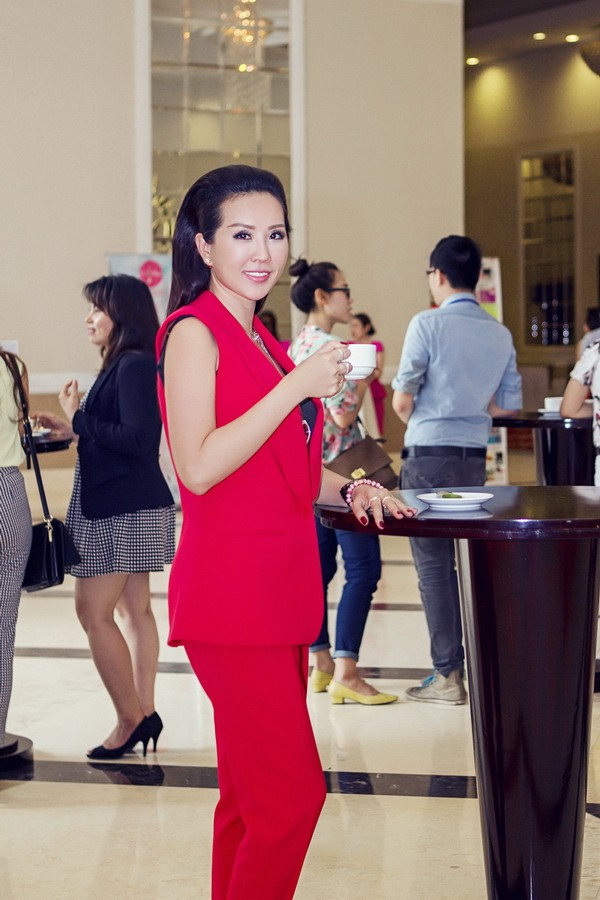 Hoa hậu Thu Hoài làm giám khảo “Người đẹp công sở 2015“ ảnh 1 Hoa hậu Thu Hoài làm giám khảo “Người đẹp công sở 2015“ ảnh 1