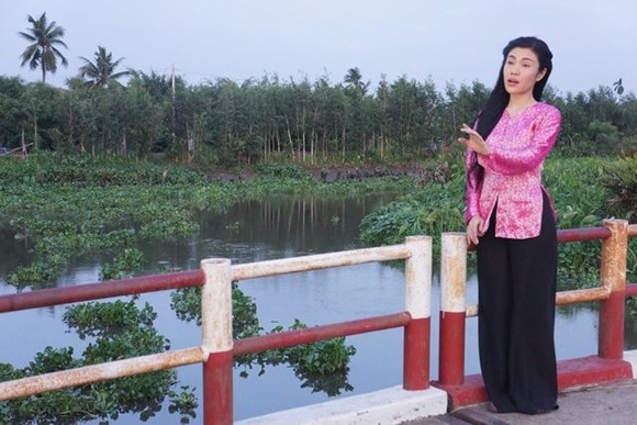 Uyên Trang ra mắt album nhạc trữ tình "Duyên phận" ảnh 1 Uyên Trang ra mắt album nhạc trữ tình "Duyên phận" ảnh 1