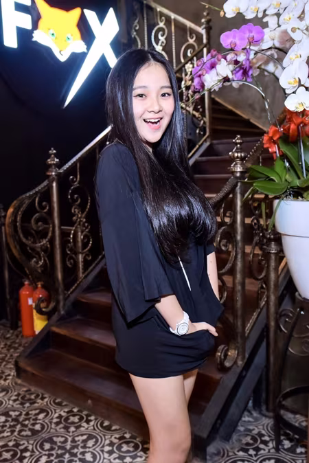 Đàm Vĩnh Hưng, Hồ Ngọc Hà "quậy" tung sân khấu cùng người hâm mộ ảnh 10 Đàm Vĩnh Hưng, Hồ Ngọc Hà "quậy" tung sân khấu cùng người hâm mộ ảnh 10