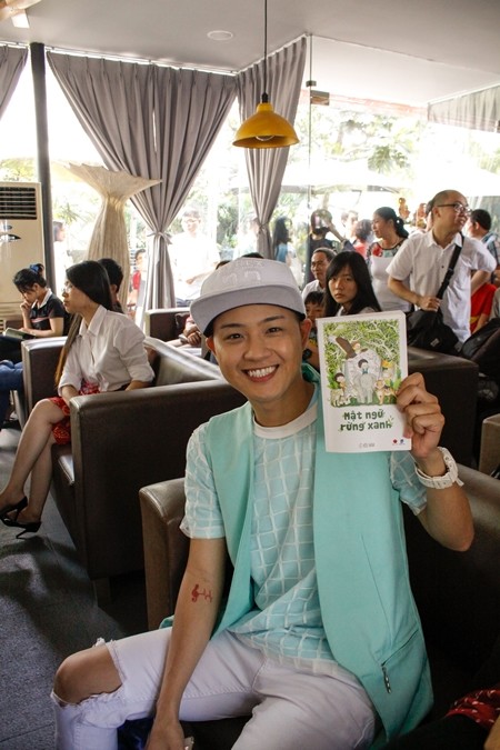 Lê Hữu Nam ra mắt "Mật ngữ rừng xanh" ảnh 6 Lê Hữu Nam ra mắt "Mật ngữ rừng xanh" ảnh 6