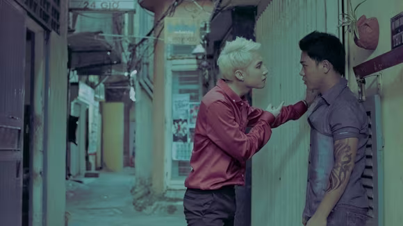 Sơn Tùng M-TP chinh phục khán giả bằng diễn xuất trong MV mới ảnh 3 Sơn Tùng M-TP chinh phục khán giả bằng diễn xuất trong MV mới ảnh 3