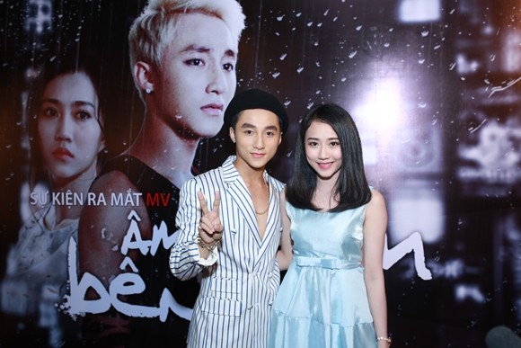 Sơn Tùng M-TP chinh phục khán giả bằng diễn xuất trong MV mới ảnh 7 Sơn Tùng M-TP chinh phục khán giả bằng diễn xuất trong MV mới ảnh 7