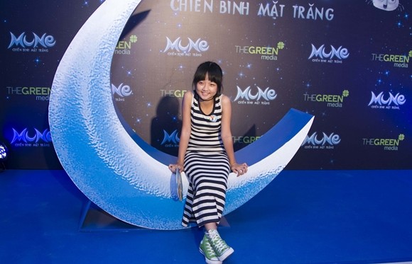Chi Pu xinh như công chúa, đẹp đôi bên Jun Phạm ảnh 7 Chi Pu xinh như công chúa, đẹp đôi bên Jun Phạm ảnh 7