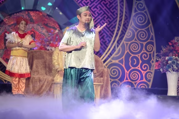 Chồng "hoa hậu hài" Thu Trang trở thành "kẻ tham lam", "bắt" Lê Khánh làm... nô tỳ ảnh 6 Chồng "hoa hậu hài" Thu Trang trở thành "kẻ tham lam", "bắt" Lê Khánh làm... nô tỳ ảnh 6