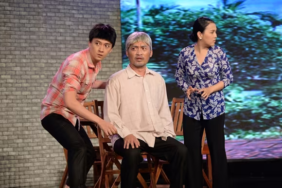 Chồng "hoa hậu hài" Thu Trang trở thành "kẻ tham lam", "bắt" Lê Khánh làm... nô tỳ ảnh 1 Chồng "hoa hậu hài" Thu Trang trở thành "kẻ tham lam", "bắt" Lê Khánh làm... nô tỳ ảnh 1