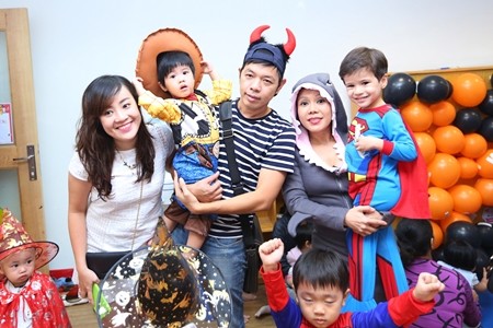Việt Hương khoe ảnh con gái vui Halloween ở Mỹ ảnh 10 Việt Hương khoe ảnh con gái vui Halloween ở Mỹ ảnh 10