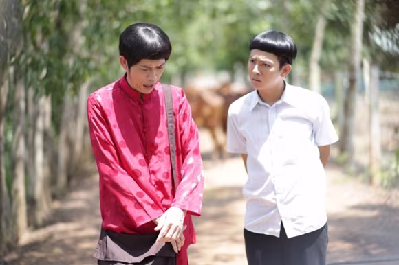 Hoài Lâm hài hước với kiểu tóc "đầu nấm" trong phim Tết ảnh 6 Hoài Lâm hài hước với kiểu tóc "đầu nấm" trong phim Tết ảnh 6