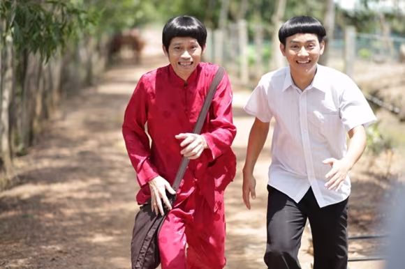Hoài Lâm hài hước với kiểu tóc "đầu nấm" trong phim Tết ảnh 7 Hoài Lâm hài hước với kiểu tóc "đầu nấm" trong phim Tết ảnh 7