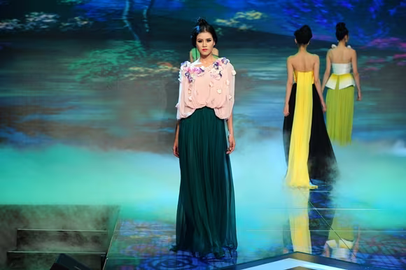 Siêu mẫu Việt Nam 2015 khởi động vòng sơ tuyển toàn quốc ảnh 5 Siêu mẫu Việt Nam 2015 khởi động vòng sơ tuyển toàn quốc ảnh 5