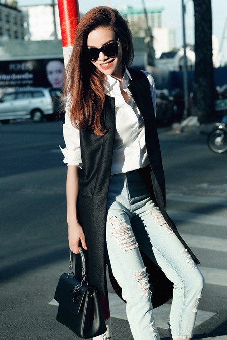 Hồ Ngọc Hà phối đồ trẻ trung, thanh lịch xuống phố ảnh 9 Hồ Ngọc Hà phối đồ trẻ trung, thanh lịch xuống phố ảnh 9