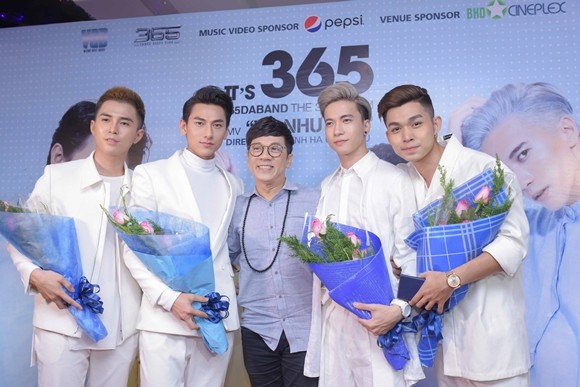 Nhóm 365 ra mắt album kỷ niệm 5 năm thành lập ảnh 4 Nhóm 365 ra mắt album kỷ niệm 5 năm thành lập ảnh 4