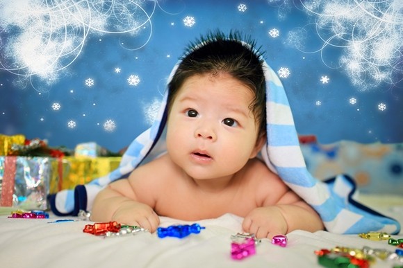 Nhật Kim Anh ghi lại hình ảnh Giáng sinh đầu tiên cùng chồng, con ảnh 5 Nhật Kim Anh ghi lại hình ảnh Giáng sinh đầu tiên cùng chồng, con ảnh 5