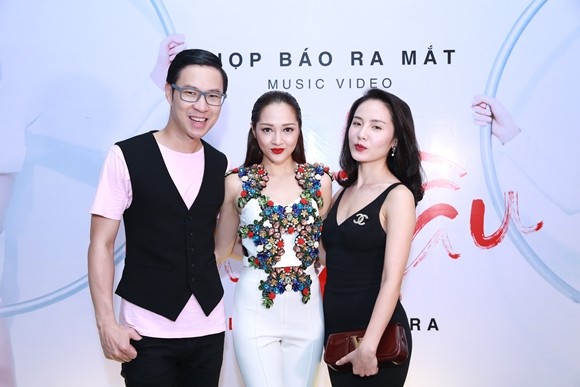 Bảo Anh chính thức ra mắt MV "Lần đầu" ảnh 8 Bảo Anh chính thức ra mắt MV "Lần đầu" ảnh 8