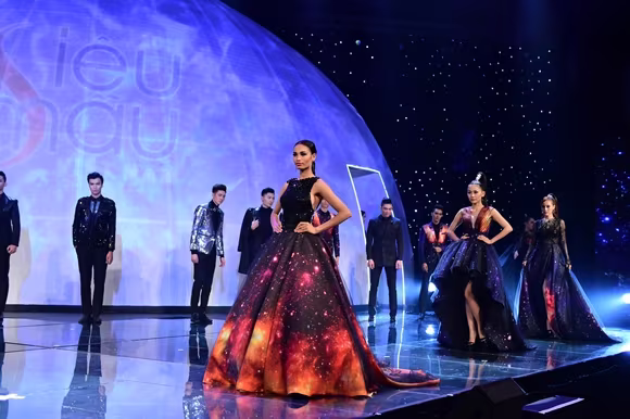 Á khôi Khả Trang và người mẫu trẻ Tuấn Anh đăng quang Siêu mẫu Việt Nam 2015 ảnh 3 Á khôi Khả Trang và người mẫu trẻ Tuấn Anh đăng quang Siêu mẫu Việt Nam 2015 ảnh 3
