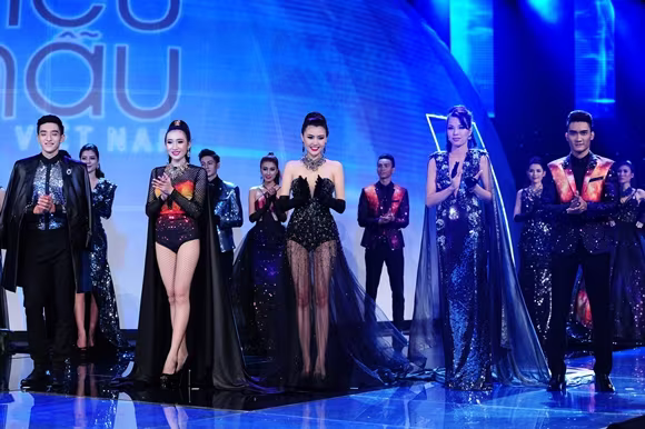 Á khôi Khả Trang và người mẫu trẻ Tuấn Anh đăng quang Siêu mẫu Việt Nam 2015 ảnh 7 Á khôi Khả Trang và người mẫu trẻ Tuấn Anh đăng quang Siêu mẫu Việt Nam 2015 ảnh 7