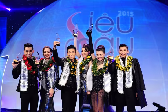 Á khôi Khả Trang và người mẫu trẻ Tuấn Anh đăng quang Siêu mẫu Việt Nam 2015 ảnh 1 Á khôi Khả Trang và người mẫu trẻ Tuấn Anh đăng quang Siêu mẫu Việt Nam 2015 ảnh 1