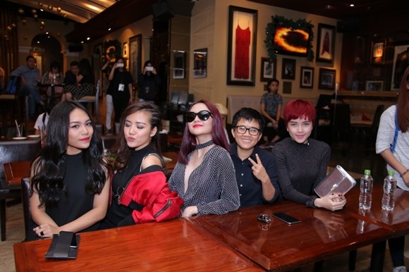 Phương Ly, MLee tham gia diễn chính trong phim sitcom mới ảnh 9 Phương Ly, MLee tham gia diễn chính trong phim sitcom mới ảnh 9
