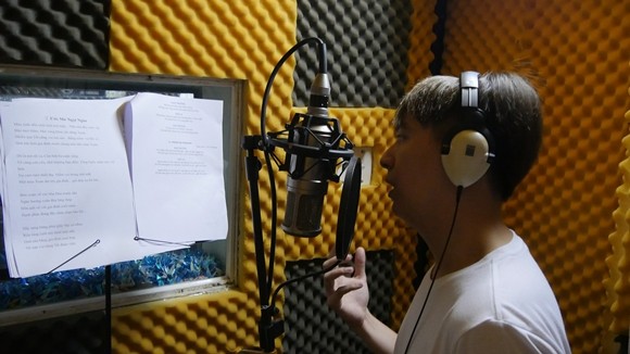 Đan Trường tất bật chuẩn bị liveshow kỷ niệm 20 năm ảnh 2 Đan Trường tất bật chuẩn bị liveshow kỷ niệm 20 năm ảnh 2