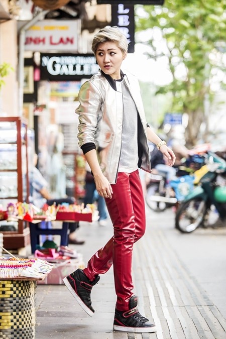 Vicky Nhung lạ lẫm với phong cách Tomboy ảnh 5 Vicky Nhung lạ lẫm với phong cách Tomboy ảnh 5