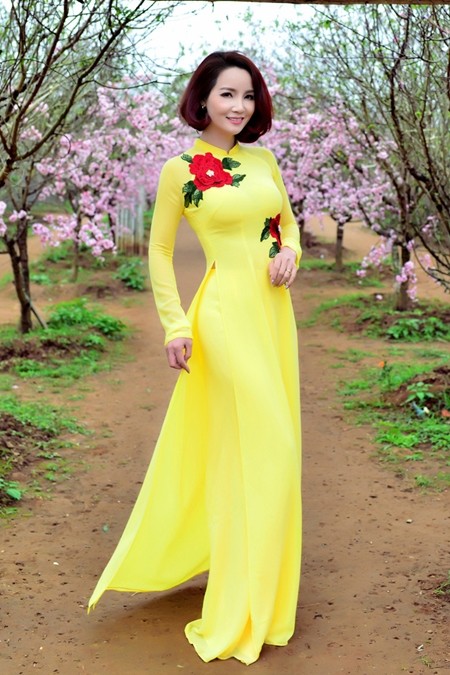 Mai Thu Huyền khoe eo thon trong sắc xuân Hà Nội ảnh 6 Mai Thu Huyền khoe eo thon trong sắc xuân Hà Nội ảnh 6
