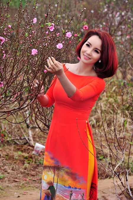 Mai Thu Huyền khoe eo thon trong sắc xuân Hà Nội ảnh 5 Mai Thu Huyền khoe eo thon trong sắc xuân Hà Nội ảnh 5