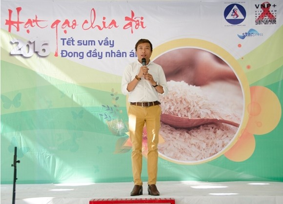 Nghệ sĩ mang niềm vui đến với bệnh nhân HIV/AIDS ảnh 5 Nghệ sĩ mang niềm vui đến với bệnh nhân HIV/AIDS ảnh 5