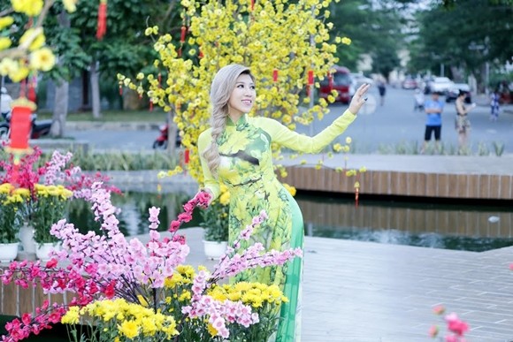 Trang Pháp xinh đẹp, dịu dàng trong tà áo dài truyền thống ảnh 5 Trang Pháp xinh đẹp, dịu dàng trong tà áo dài truyền thống ảnh 5