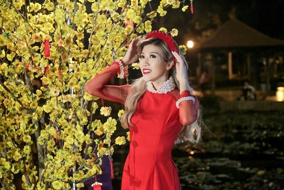 Trang Pháp xinh đẹp, dịu dàng trong tà áo dài truyền thống ảnh 8 Trang Pháp xinh đẹp, dịu dàng trong tà áo dài truyền thống ảnh 8
