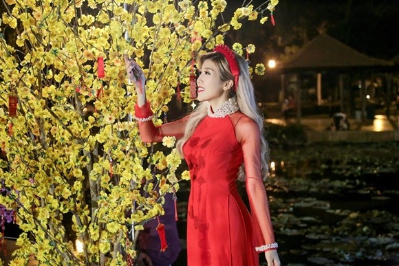Trang Pháp xinh đẹp, dịu dàng trong tà áo dài truyền thống ảnh 9 Trang Pháp xinh đẹp, dịu dàng trong tà áo dài truyền thống ảnh 9