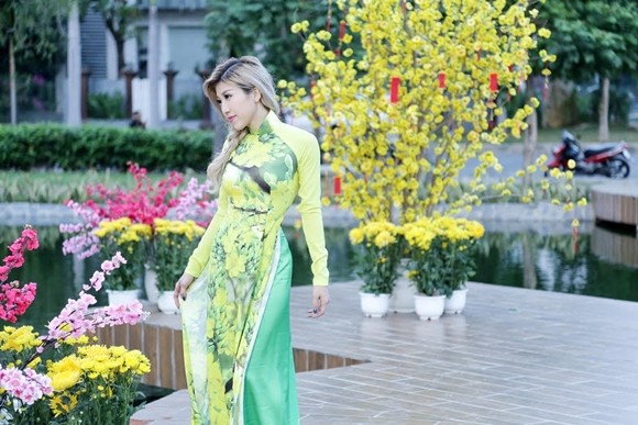 Trang Pháp xinh đẹp, dịu dàng trong tà áo dài truyền thống ảnh 6 Trang Pháp xinh đẹp, dịu dàng trong tà áo dài truyền thống ảnh 6