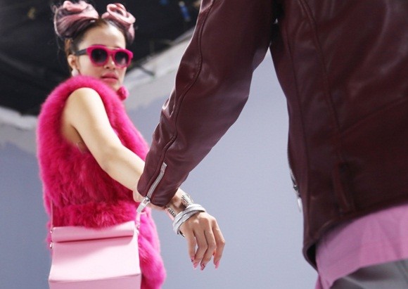 Đông Nhi đầy cá tính với sắc hồng trong dự án "Pink girl" ảnh 8 Đông Nhi đầy cá tính với sắc hồng trong dự án "Pink girl" ảnh 8