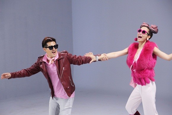 Đông Nhi đầy cá tính với sắc hồng trong dự án "Pink girl" ảnh 3 Đông Nhi đầy cá tính với sắc hồng trong dự án "Pink girl" ảnh 3