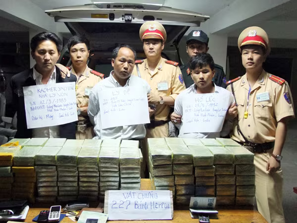 Bắt 3 đối tượng thu giữ 227 bánh heroin ảnh 1 Bắt 3 đối tượng thu giữ 227 bánh heroin ảnh 1