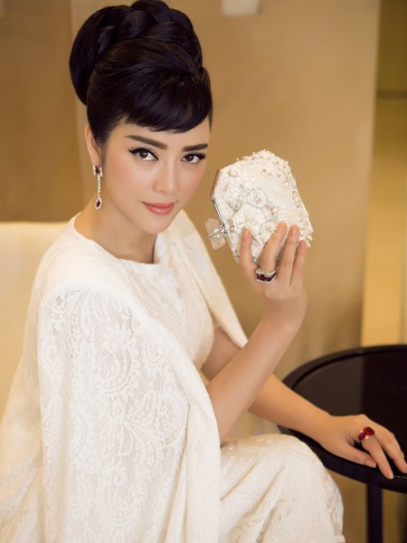 Lý Nhã Kỳ đến Liên hoan phim Cannes: Chỉ để khoe váy áo! ảnh 1 Lý Nhã Kỳ đến Liên hoan phim Cannes: Chỉ để khoe váy áo! ảnh 1