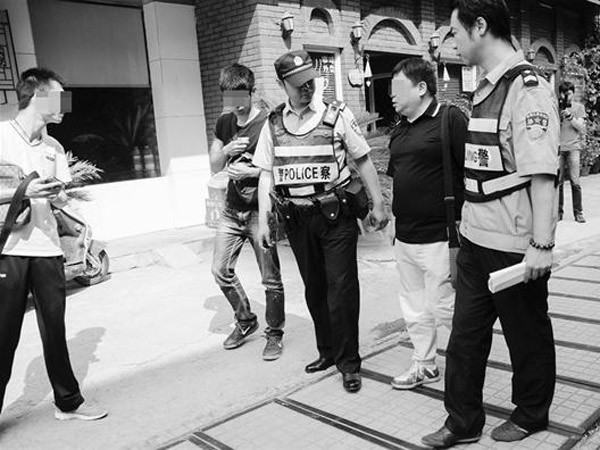 Hơn 20 sinh viên là nạn nhân của “cò” chạy trường ảnh 1 Hơn 20 sinh viên là nạn nhân của “cò” chạy trường ảnh 1