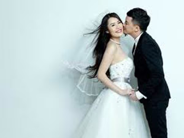 Kết đôi, tung ảnh thân mật để nổi tiếng ảnh 1 Kết đôi, tung ảnh thân mật để nổi tiếng ảnh 1