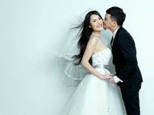 Kết đôi, tung ảnh thân mật để nổi tiếng ảnh 1 Kết đôi, tung ảnh thân mật để nổi tiếng ảnh 1