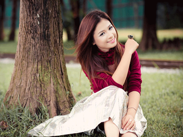 Ca sĩ Dương Hoàng Yến: Chẳng ngại khi mình đứng bán quán ảnh 2 Ca sĩ Dương Hoàng Yến: Chẳng ngại khi mình đứng bán quán ảnh 2